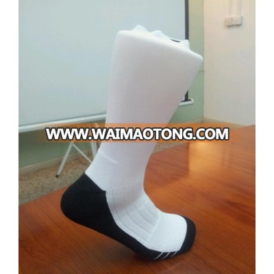 China Socks Manufacturer Man's White blank sublimation socks, Men Crew white blank socks for sublimation design